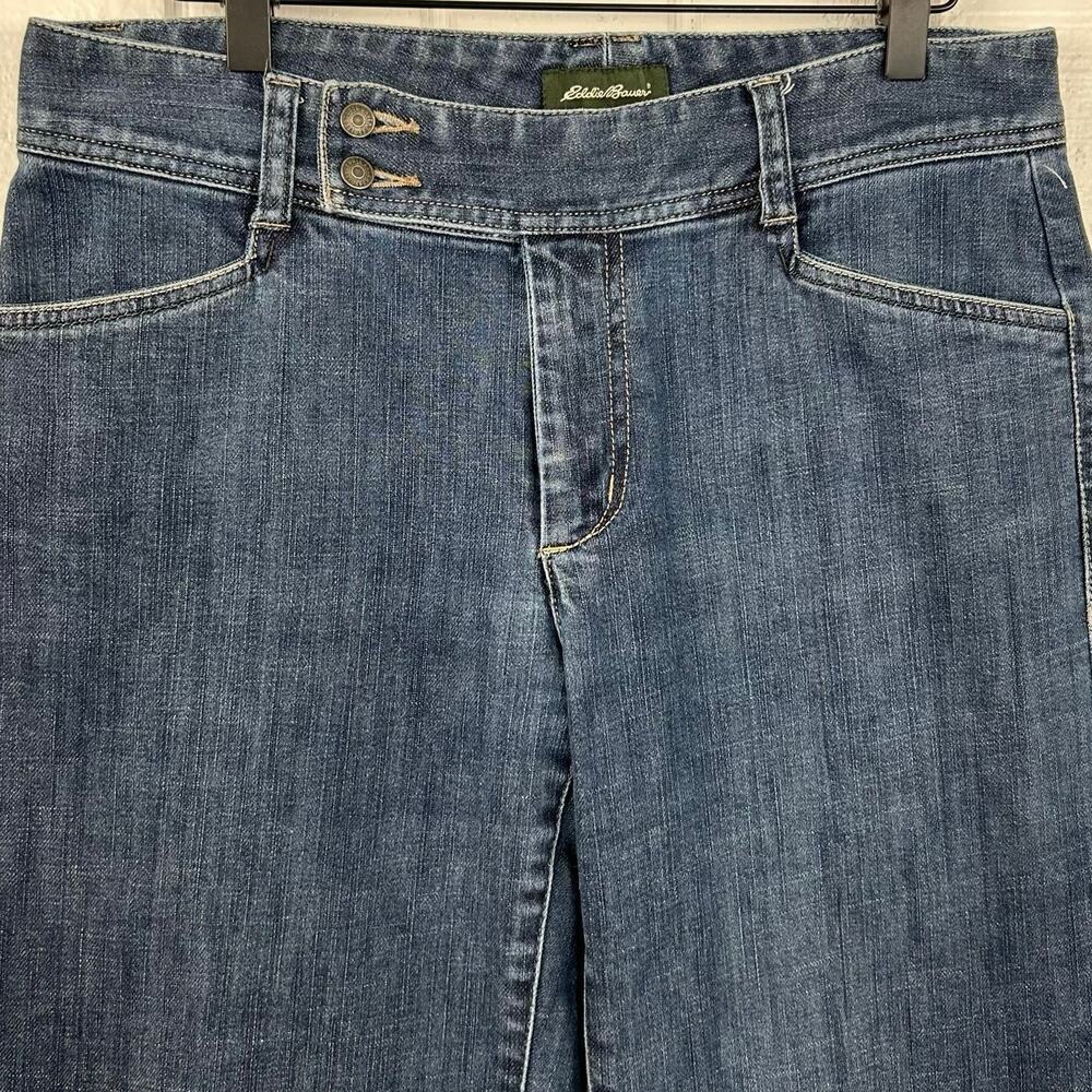 Eddie Bauer Wide Leg Jeans Women 32x29 Blue Classic Relaxed Vintage Wash Denim - Picture 2 of 7